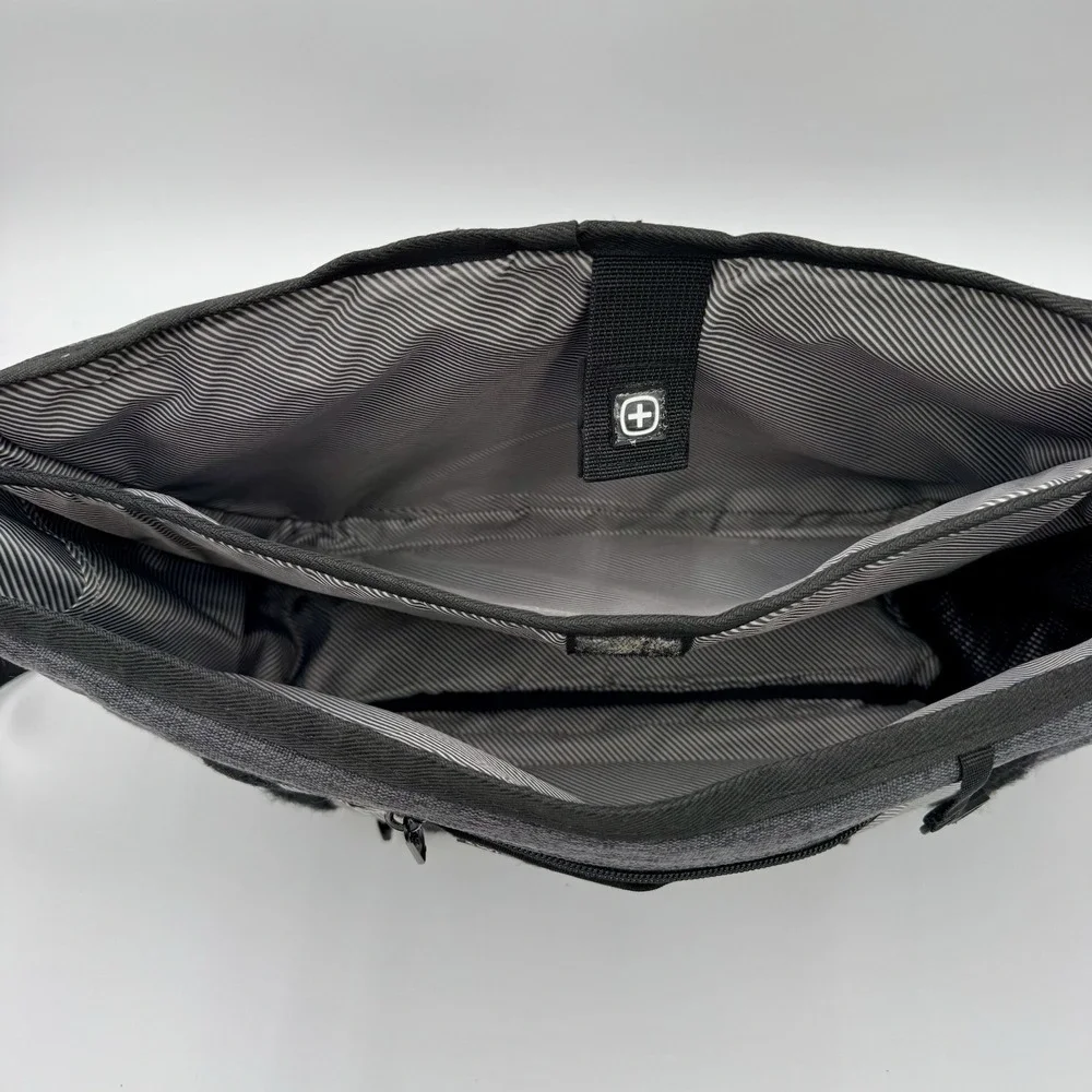 Swiss Gear Messenger Bag Laptop With Adjustable Strap